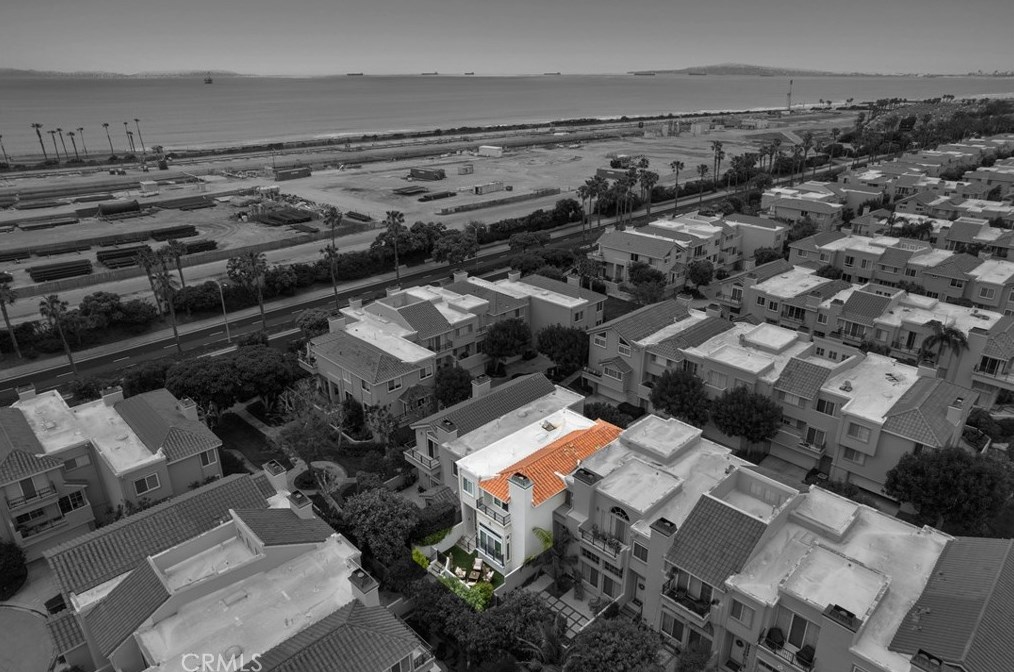 19566 Grandview Cir, Huntington Beach, CA 92648-5571