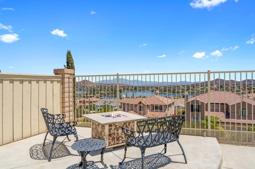 3 Via Palmieki Ct, Lake Elsinore, CA 92532