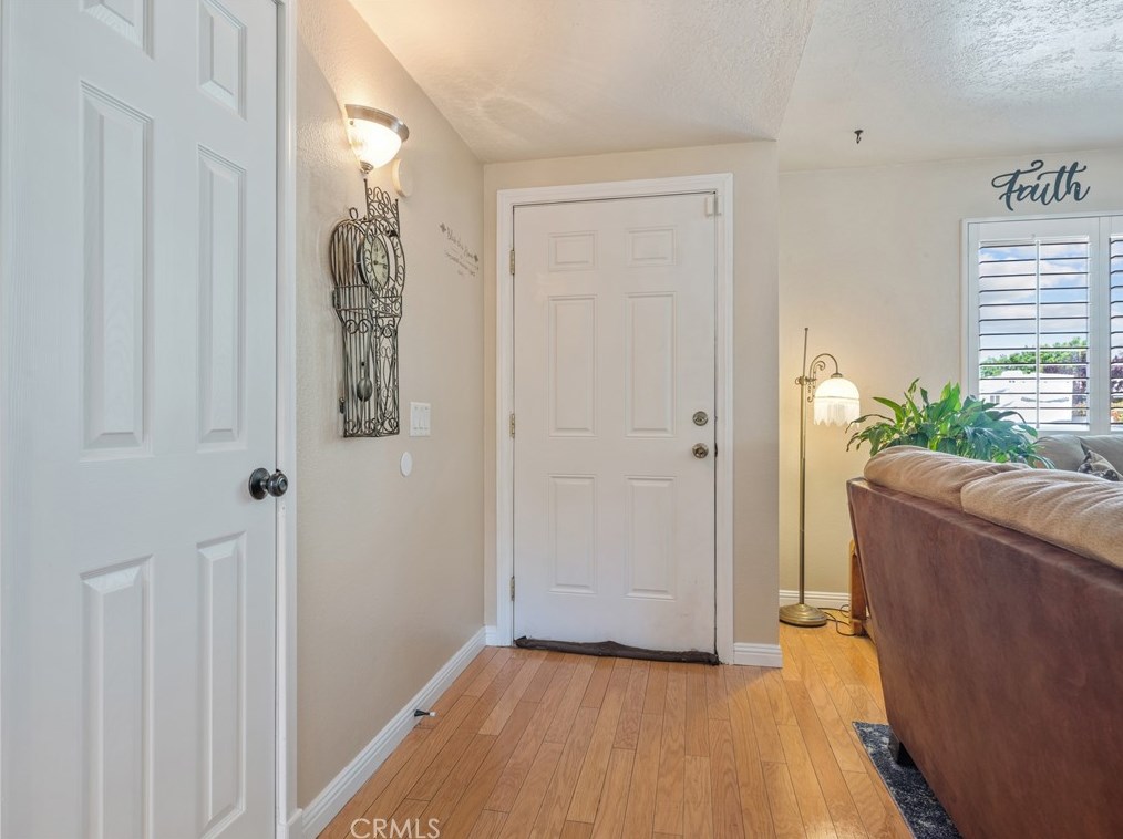 13979 Olathe Rd, Apple Valley, CA 92307-5534