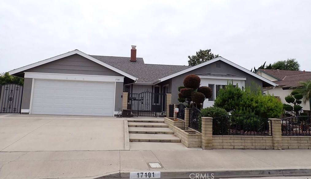 17191 Friml Ln, Huntington Beach, CA 92649-4510