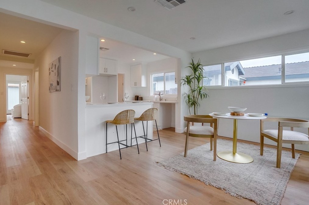 6326 8th Ave, Los Angeles CA  90043-4158 exterior