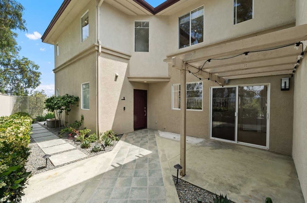2 Sobrante, Laguna Beach, CA 92656