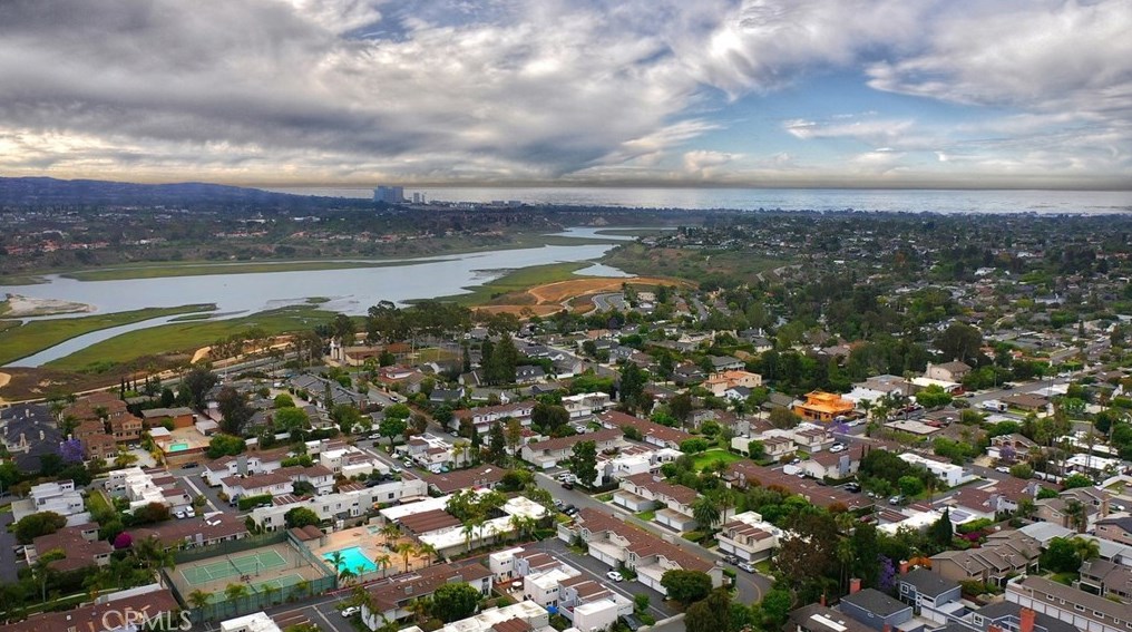 365 Monte Vista Ave, Costa Mesa, CA 92627-1460