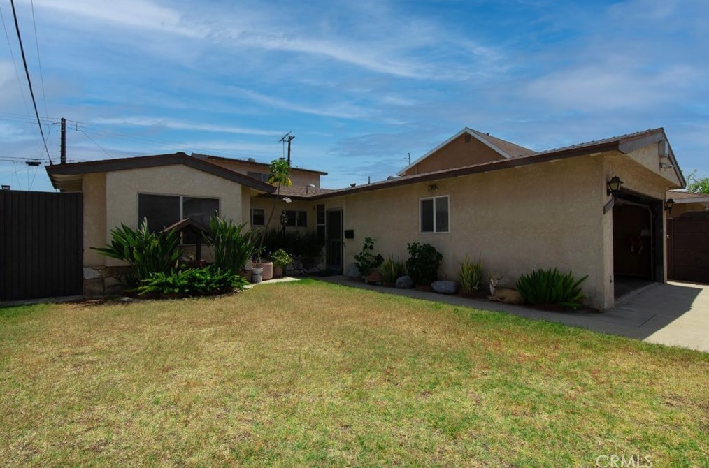 12108 175th St, Artesia, CA 90701-4012