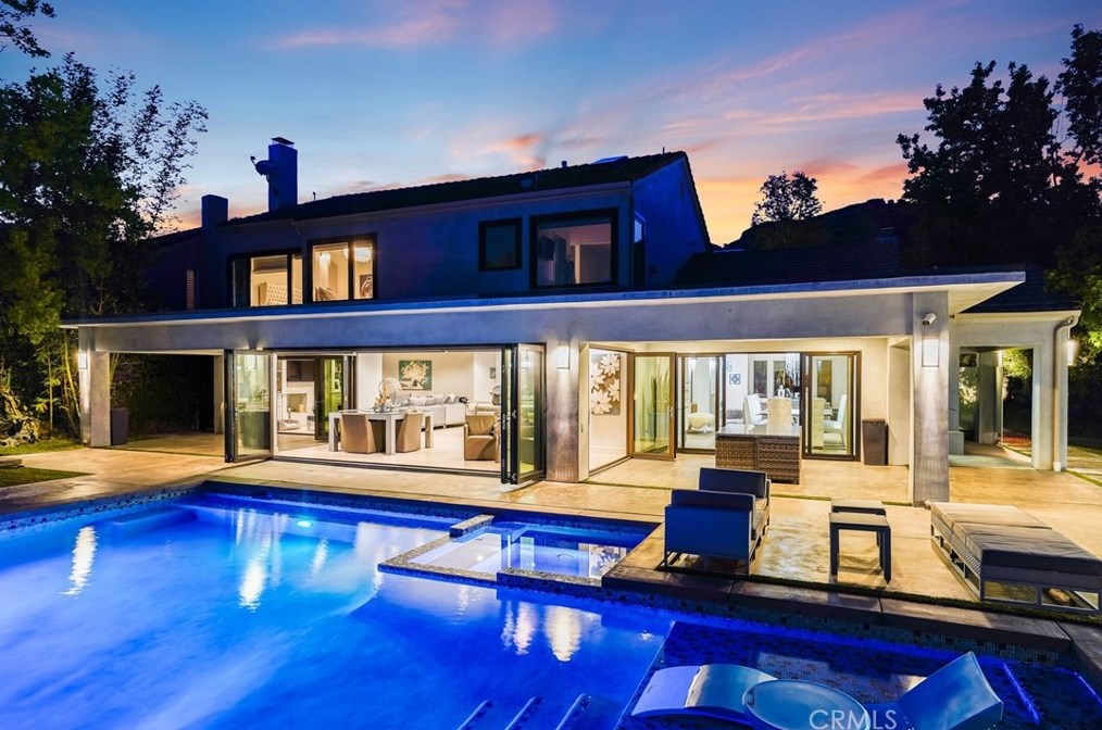 1186 Old Phillips Rd, Glendale, CA 91207