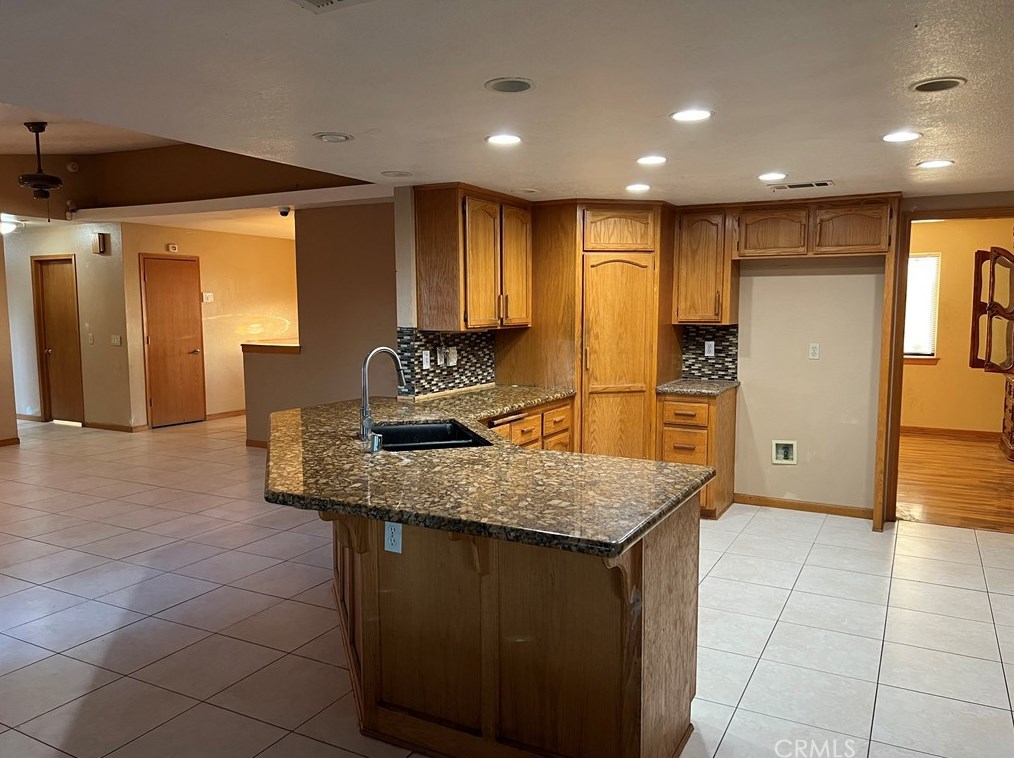 8727 4th Ave, Hesperia, CA 92345