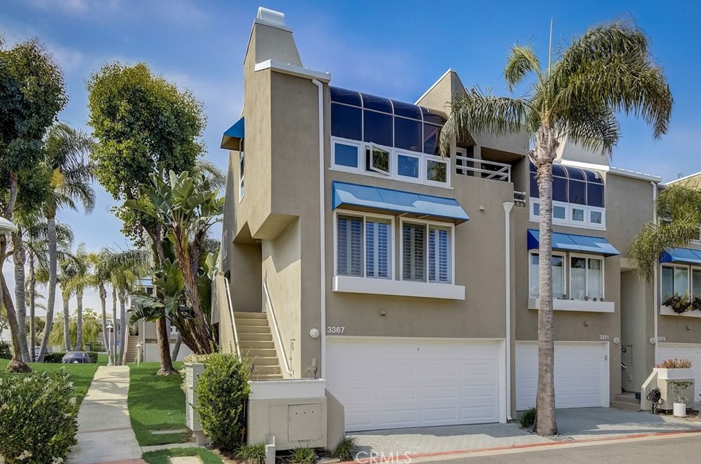 3367 Tempe Dr, Huntington Beach, CA 92649-1922