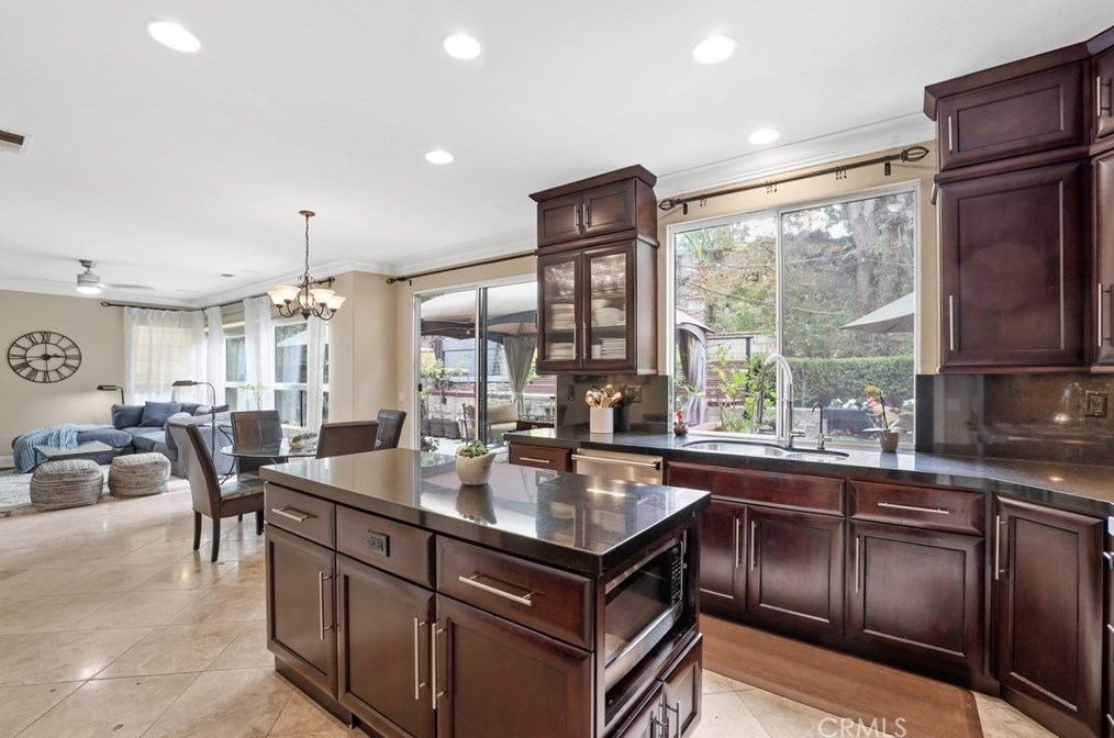 31 Northern Pine Loop, Laguna Beach, CA 92656-6034