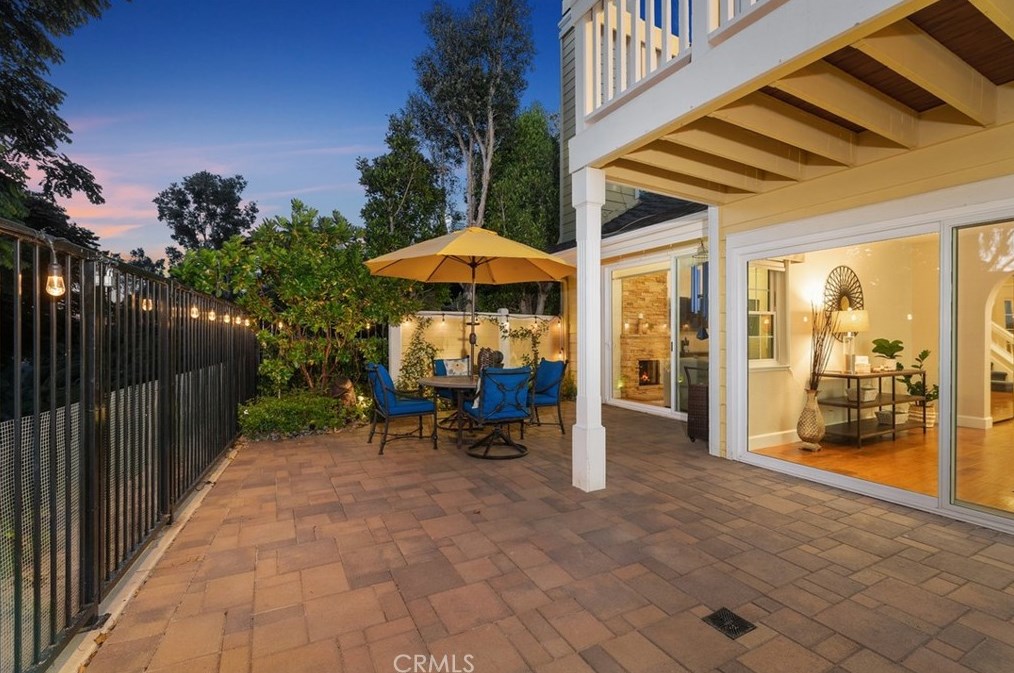 37 Parkman Rd, Laguna Beach, CA 92677-4136
