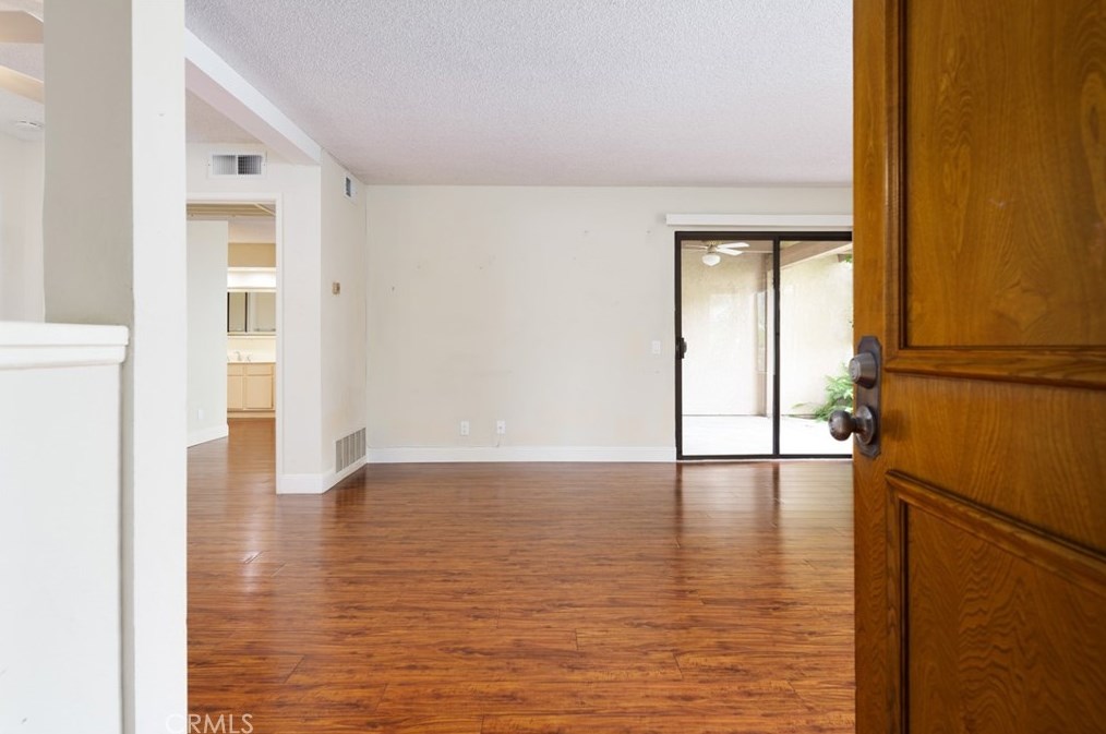 4791 Lago Dr #104, Huntington Beach, CA 92649