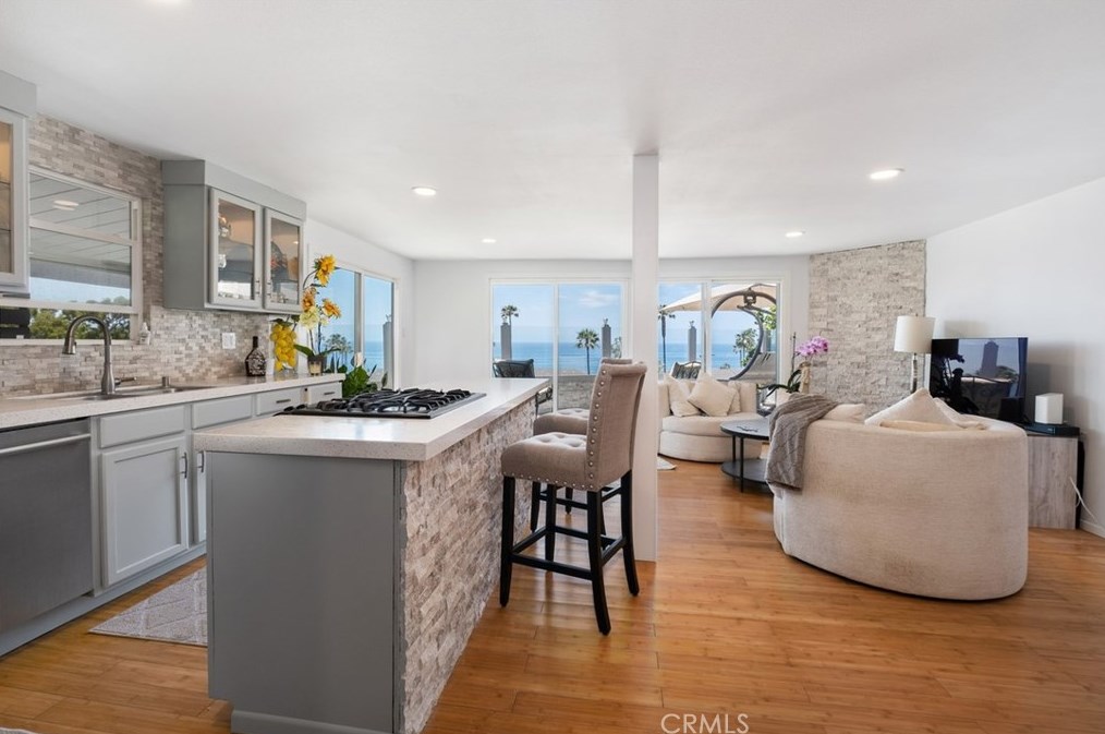 30802 Coast #a4, Laguna Beach, CA 92651