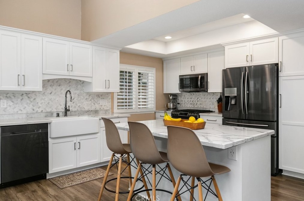 1228 N Mark Ln, Anaheim, CA 92807