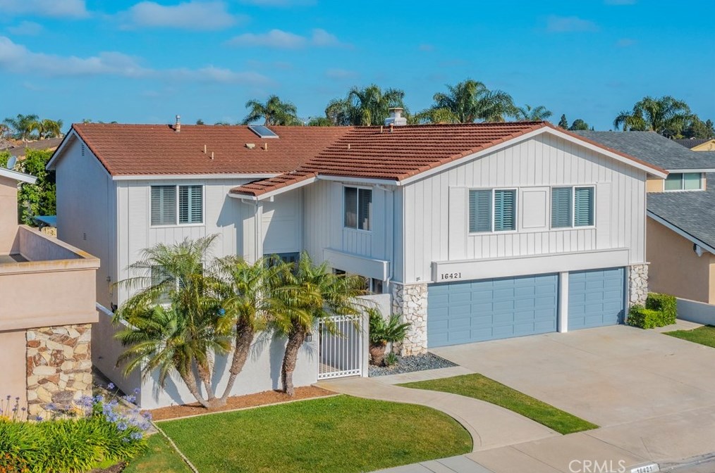 16421 Whittier Ln, Huntington Beach, CA 92647-4061