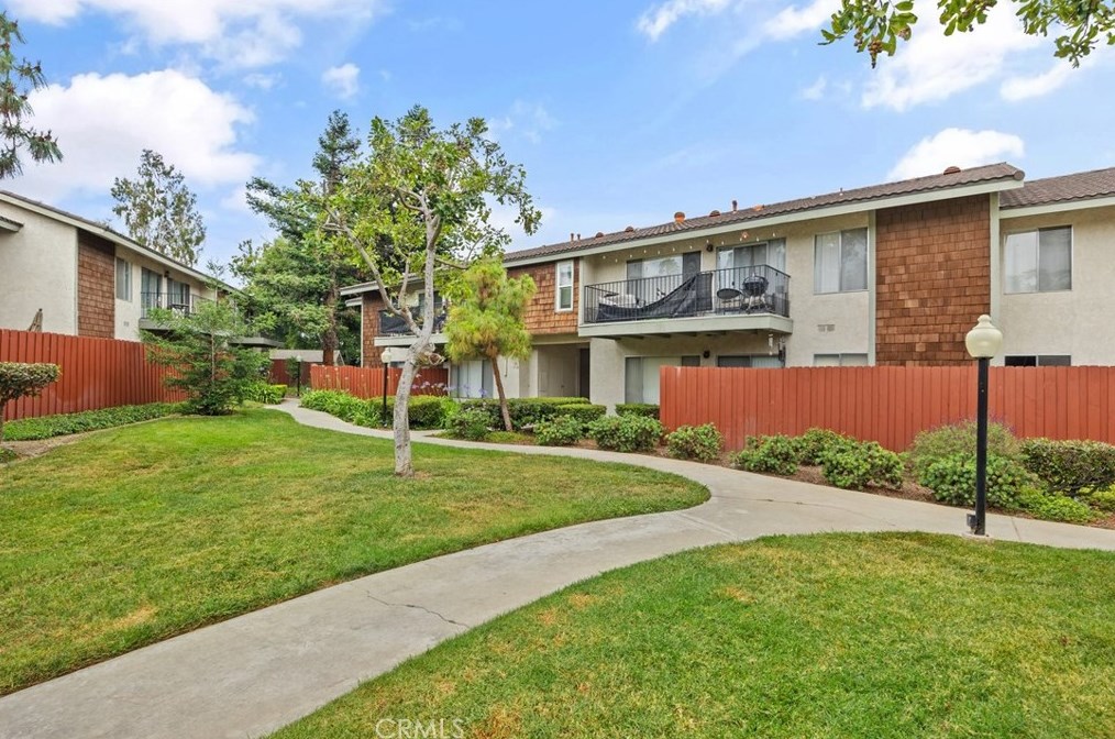 971 S Idaho St #20, La Habra, CA 90631