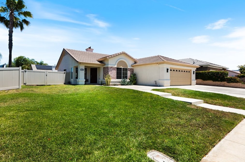 31298 Van Ruysdael Ln, Winchester, CA 92596