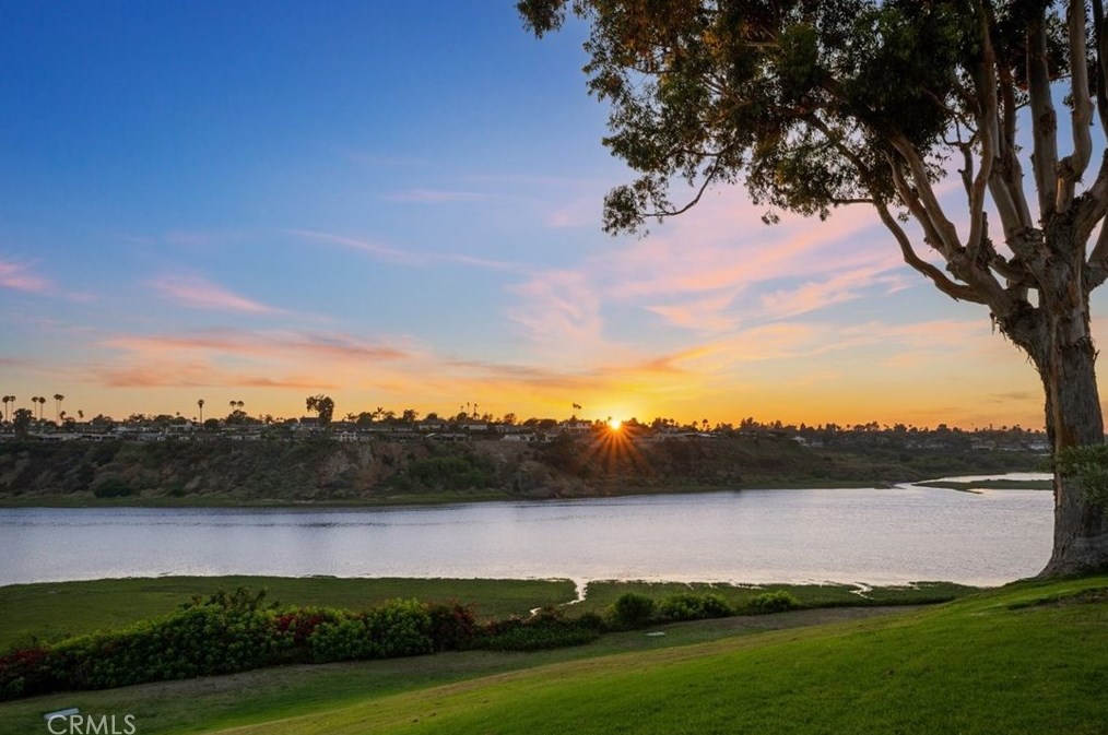 2115 Vista Entrada, Newport Beach, CA 92660