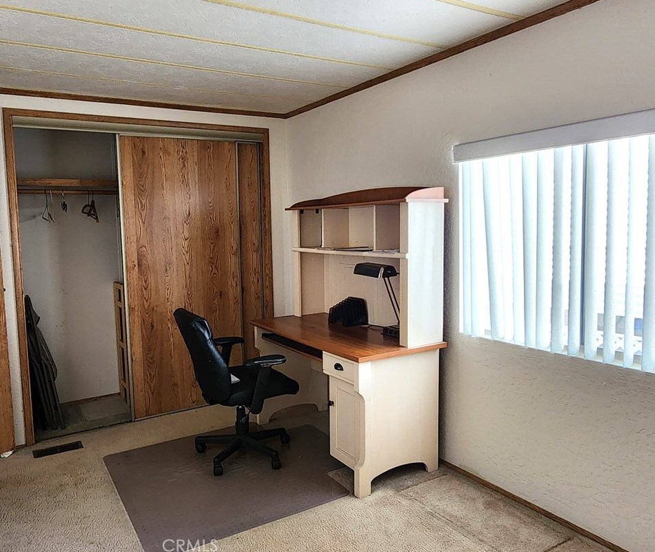 15621 Beach Blvd, Westminster CA  92683-7108 exterior