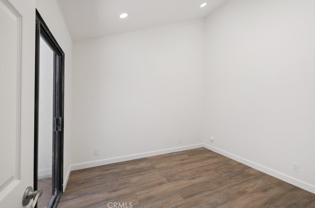 2911 Shadow Brk Ln, Thousand Oaks CA 91361-3208 exterior