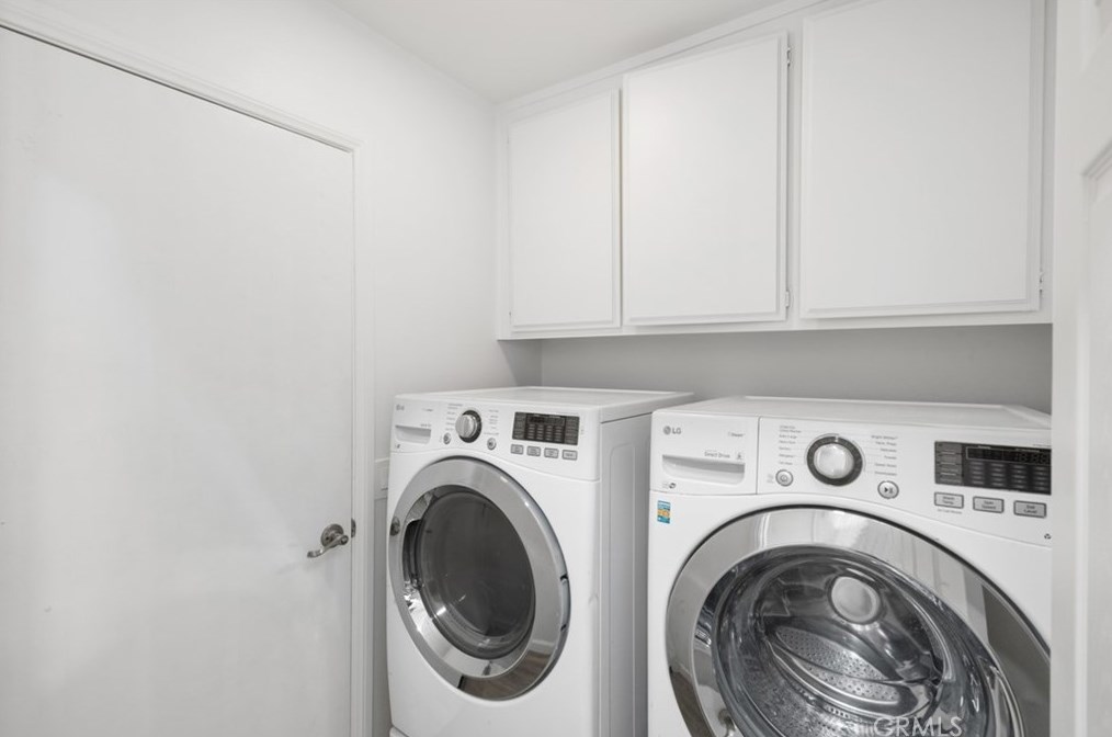 2911 Shadow Brk Ln, Thousand Oaks CA 91361-3208 exterior