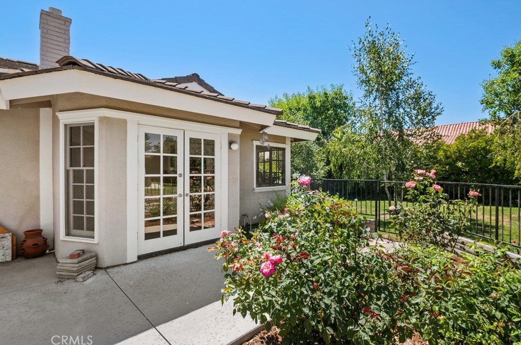 2911 Shadow Brk Ln, Thousand Oaks CA 91361-3208 exterior