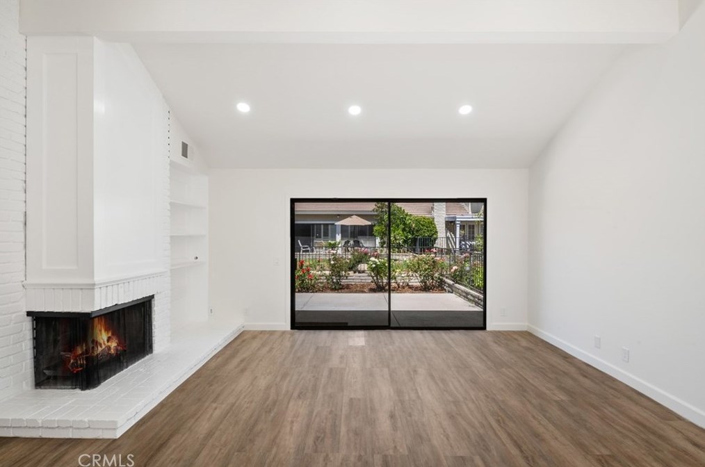 2911 Shadow Brk Ln, Thousand Oaks CA 91361-3208 exterior