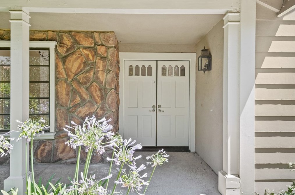 2911 Shadow Brook Ln, Thousand Oaks, CA 91361-3205