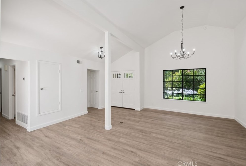 2911 Shadow Brk Ln, Thousand Oaks CA 91361-3208 exterior