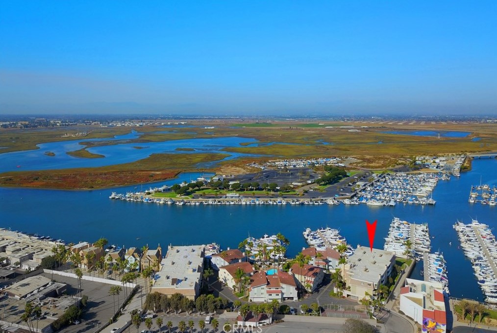 2872 Coast Cir, Huntington Beach, CA 92649-1857