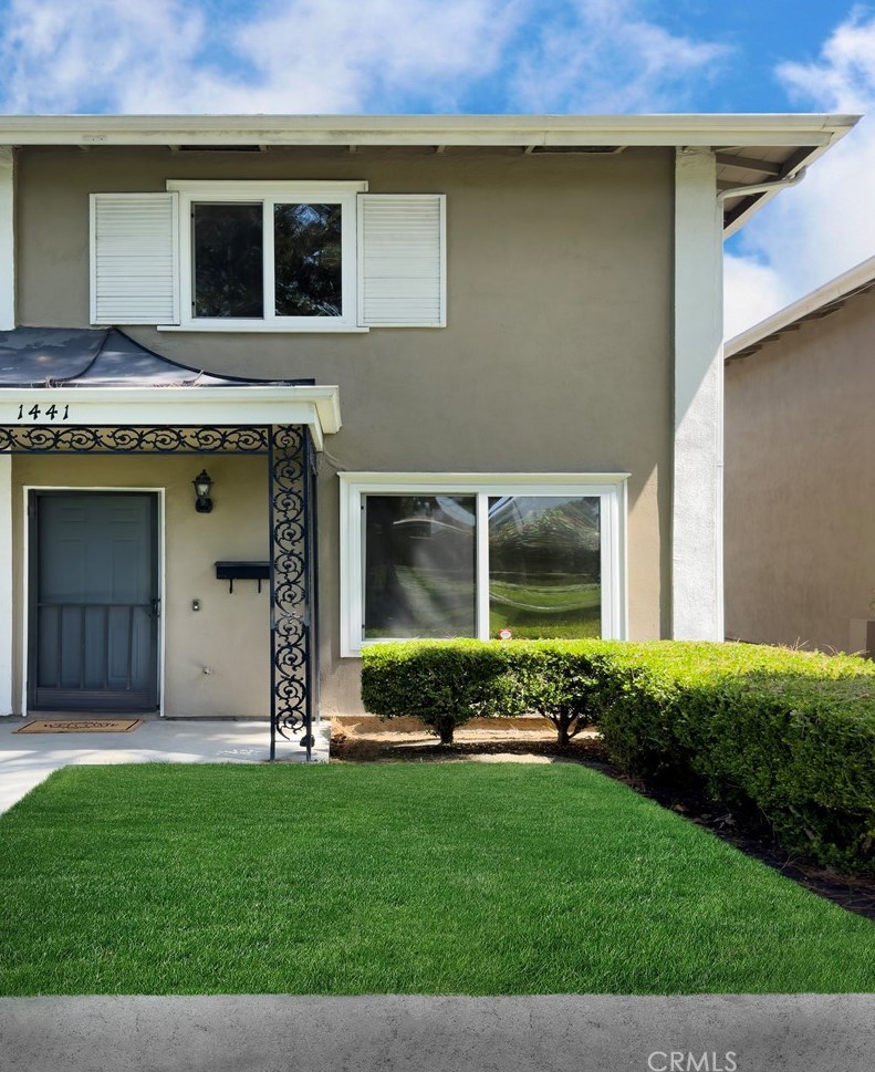1441 Deauville Pl, Costa Mesa, CA 92626-2627