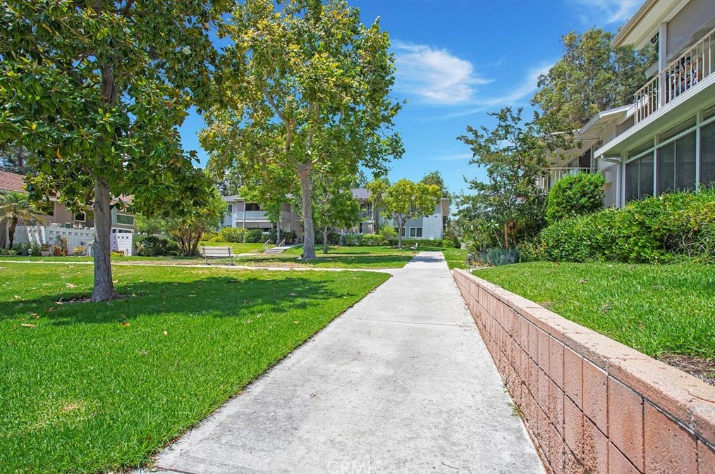 375 Avenida Castilla, Laguna Beach CA  92637-3742 exterior