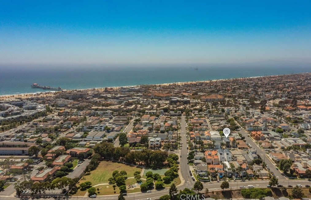 413 California St, Huntington Beach CA  92648-4996 exterior
