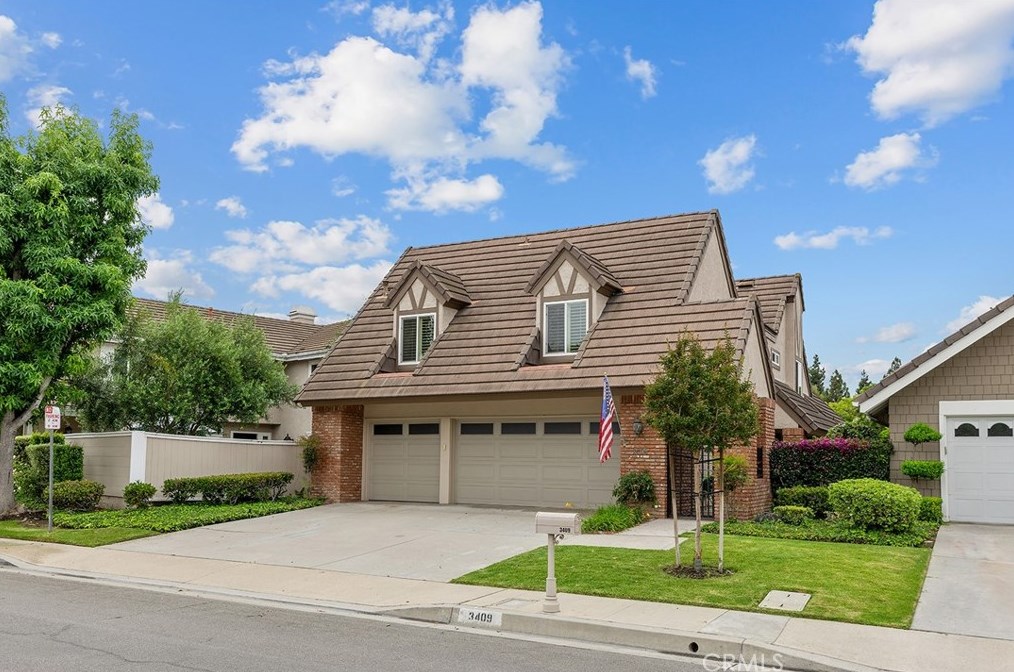 3409 Wimbledon Way, Costa Mesa, CA 92626-1645