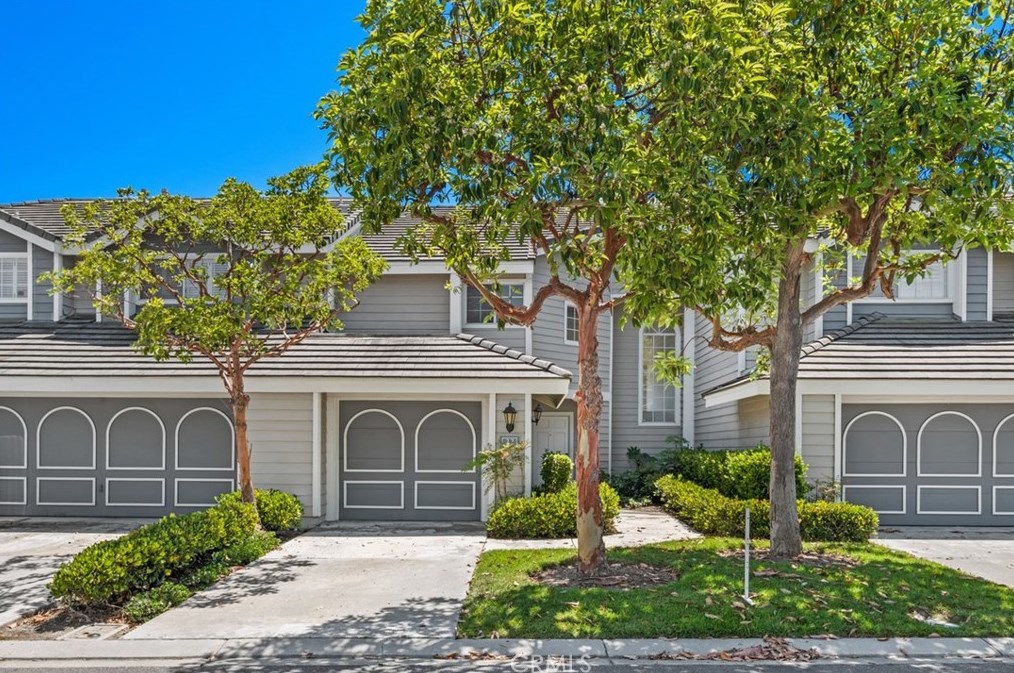 22 Pemberton Pl, Laguna Beach, CA 92677-4752