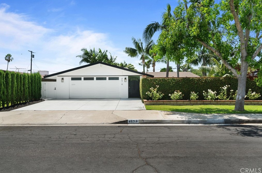 457 Princeton Dr, Costa Mesa, CA 92626-6165