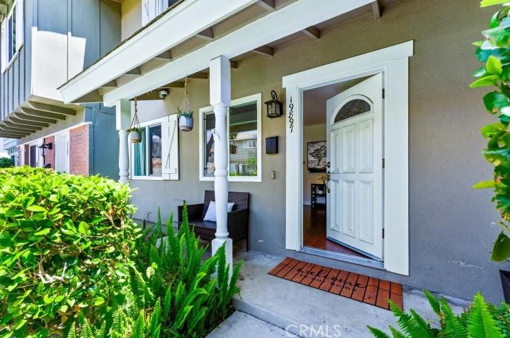 19897 Sheffield Ln, Huntington Beach, CA 92646-4025