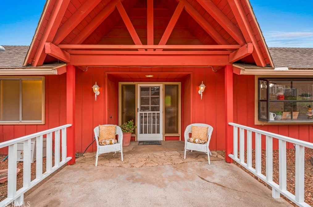 1816 Via Entrada, Fallbrook, CA 92028-2555