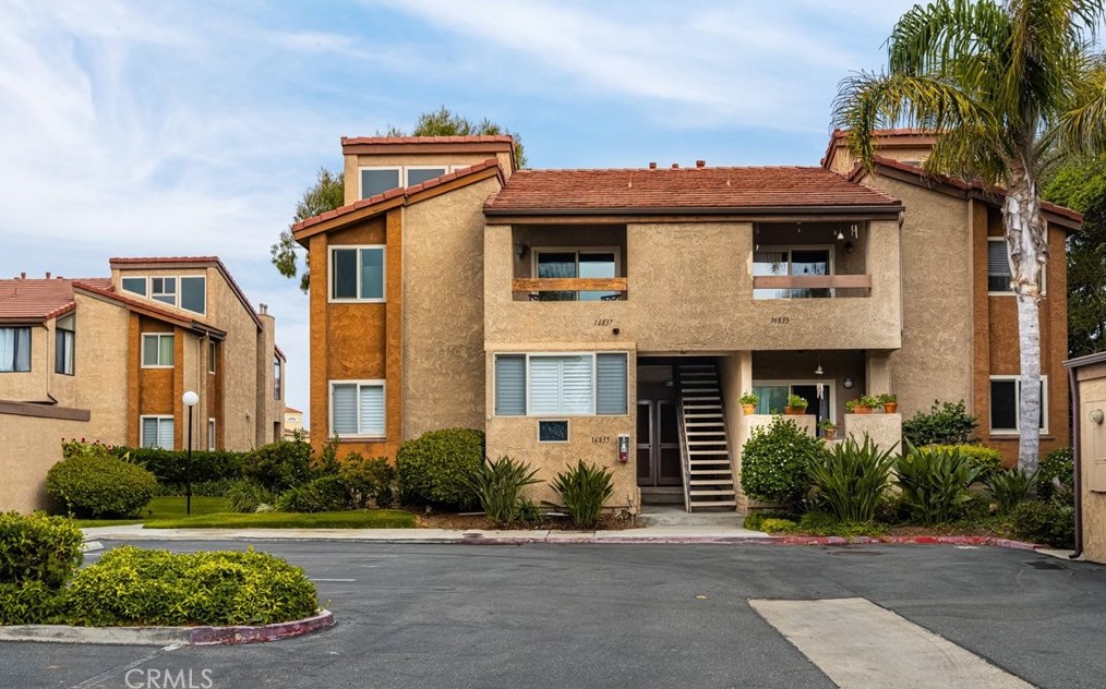 16837 Bluewater Ln #4, Huntington Beach, CA 92649
