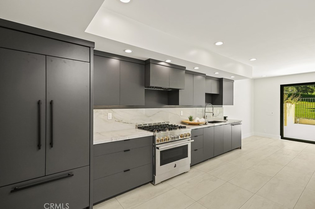 92 Ocean Vista #115, Newport Beach, CA 92660