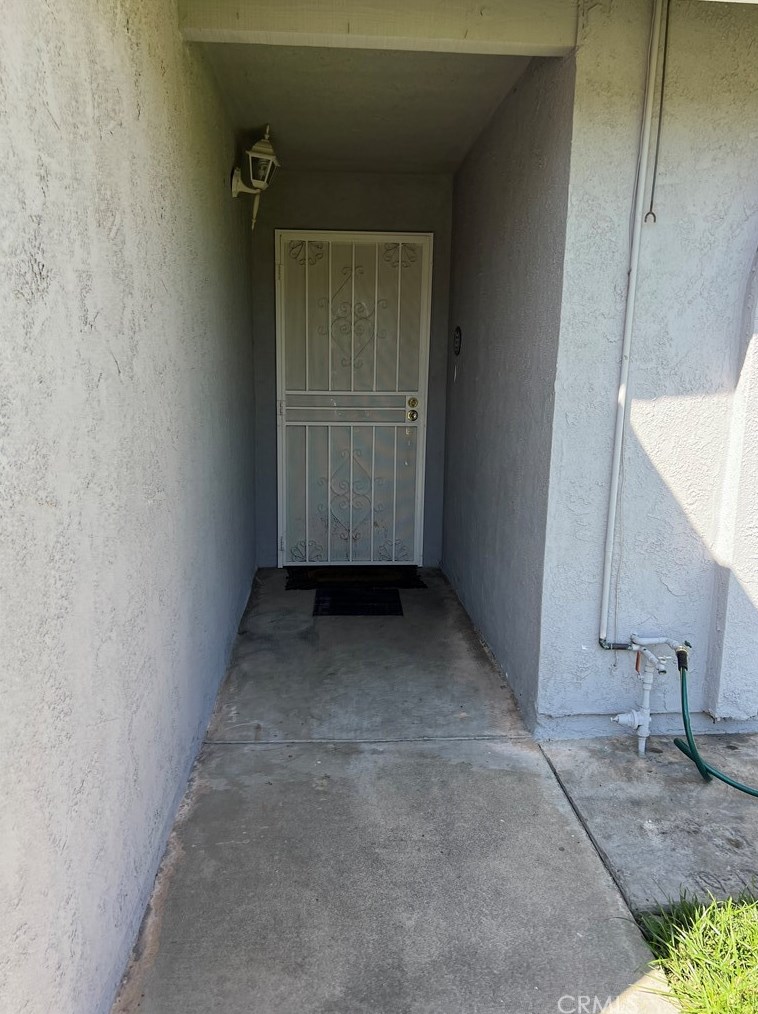 8994 Lime Ct, Fontana, CA 92335-4423