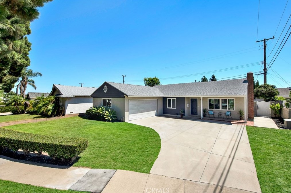 5022 Bluejay Cir, Huntington Beach, CA 92649-1401