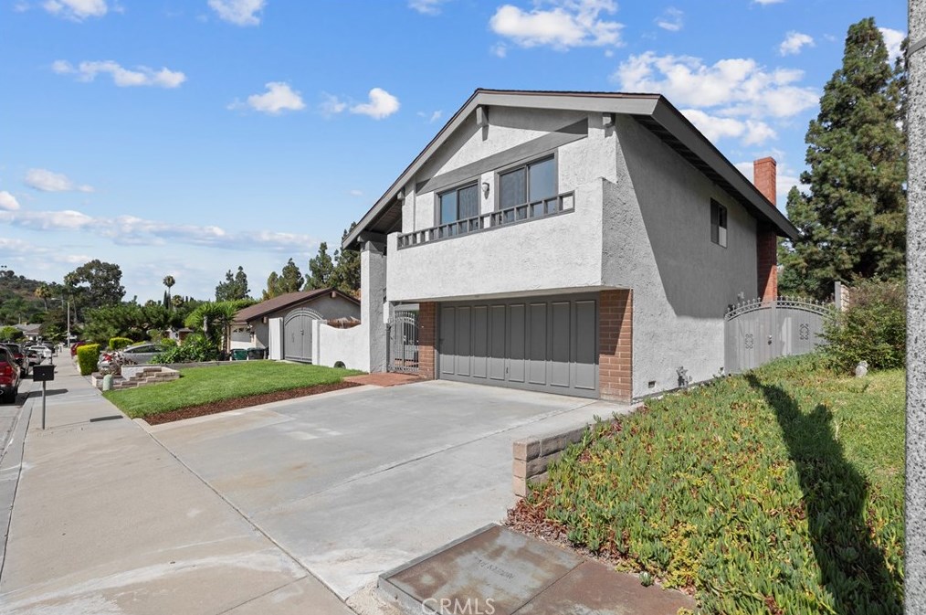 1525 Meadow Glen Rd, Pomona, CA 91765-3026