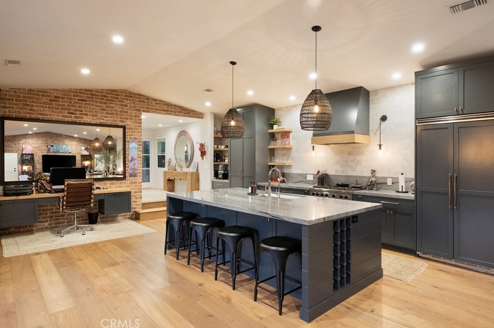 337 Costa Mesa St, Costa Mesa CA  92627-2307 exterior