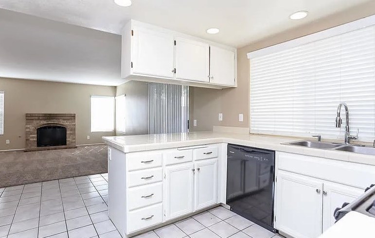 43371 Alto Dr, Hemet, CA 92544-6636