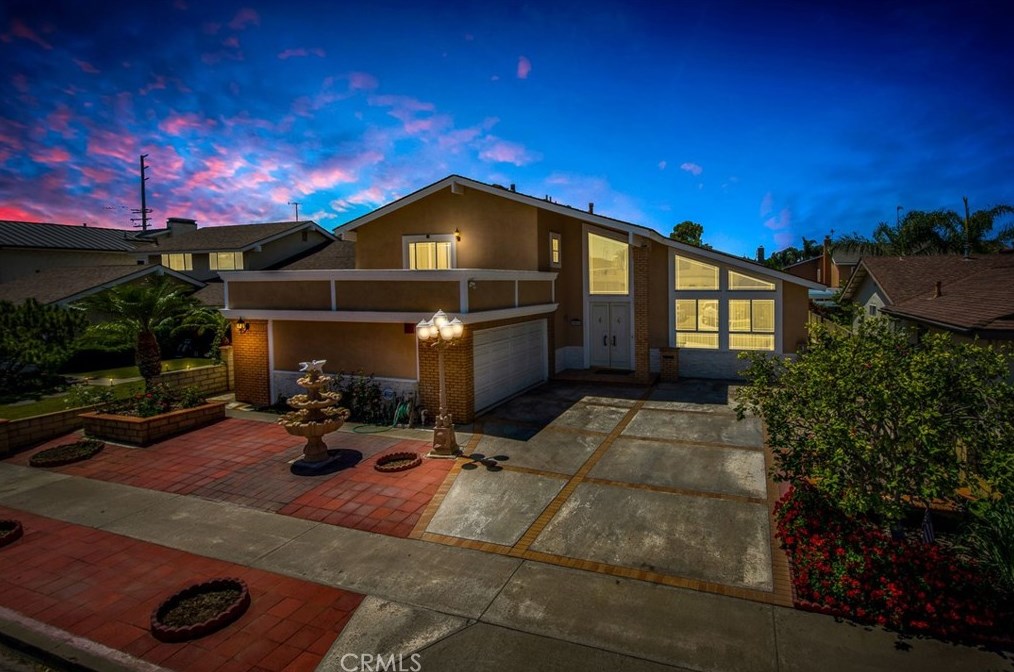 15451 Maryknoll St, Westminster, CA 92683-6115
