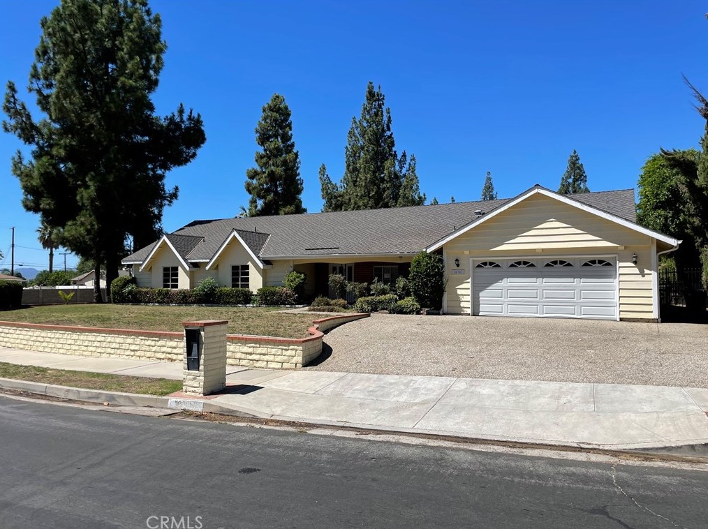 10301 Oso Ave, Chatsworth, CA 91311-2542