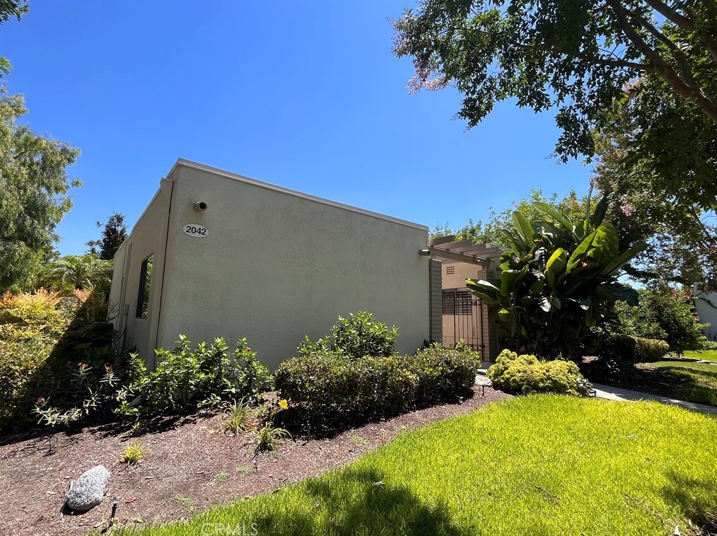 2042 E Via Mariposa #d, Laguna Beach, CA 92637