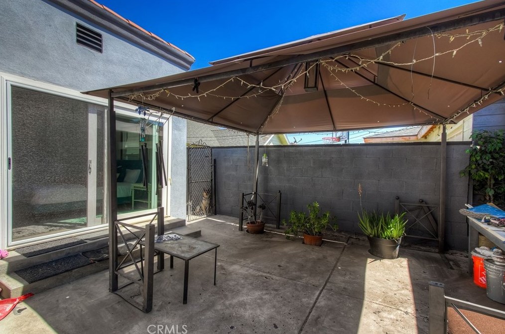 1456 89 St, Los Angeles CA  90002-1225 exterior