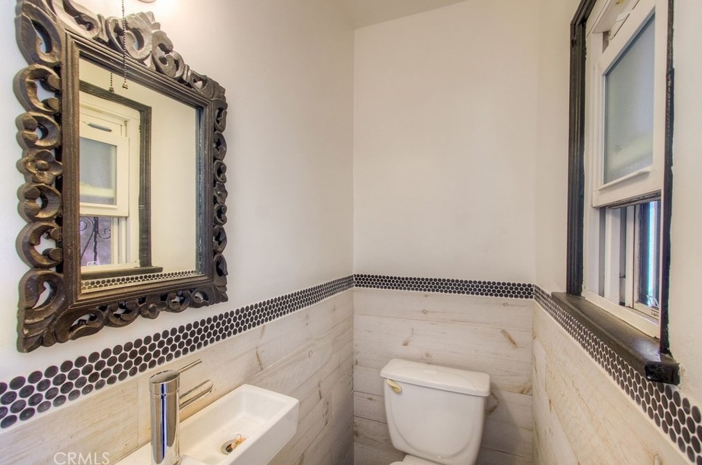 1456 89 St, Los Angeles CA  90002-1225 exterior