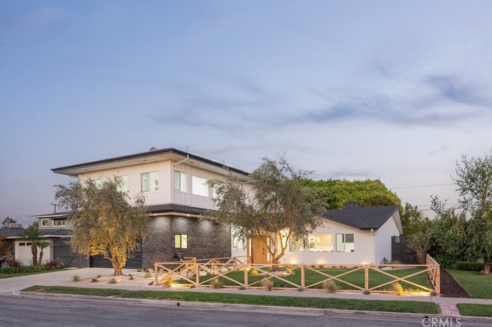 2942 Pemba Dr, Costa Mesa, CA 92626
