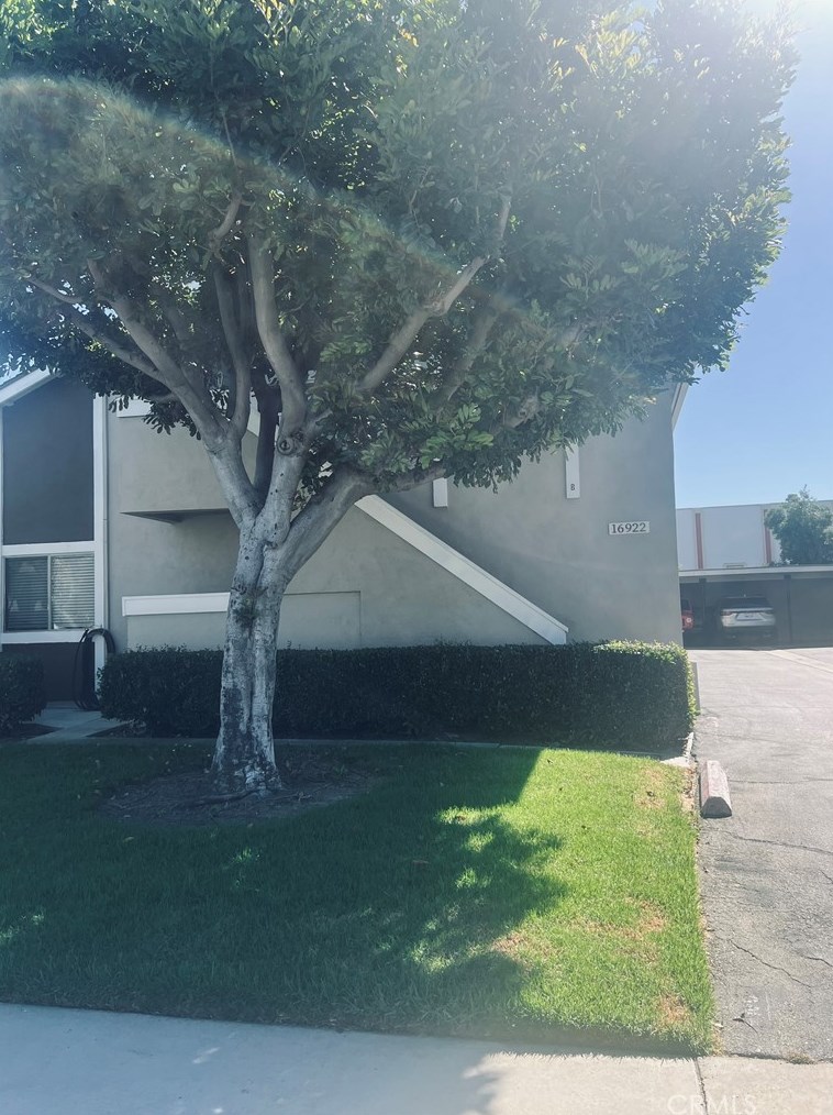 16922 Limelight Cir, Huntington Beach, CA 92647-5216